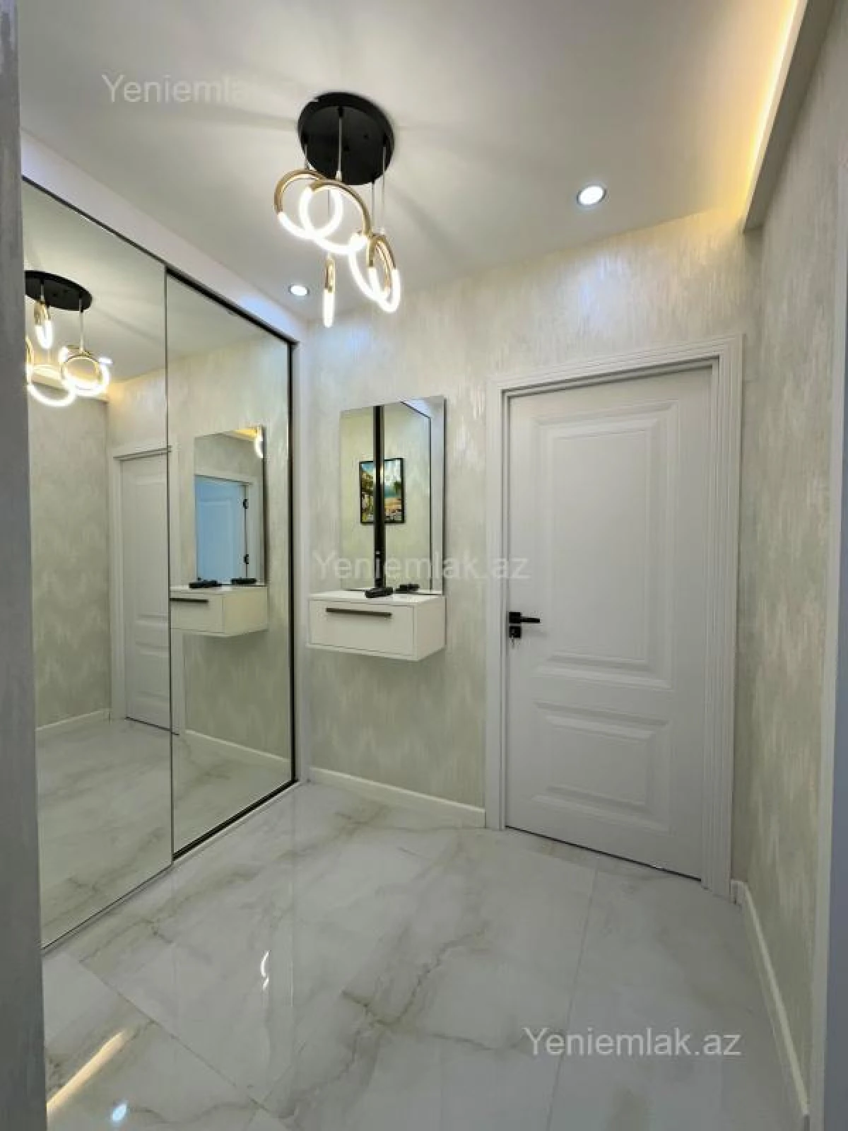 Satılır 2 otaqlı köhnə tikili 55 m²