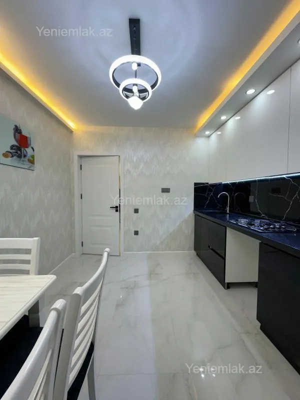 Satılır 2 otaqlı köhnə tikili 55 m²