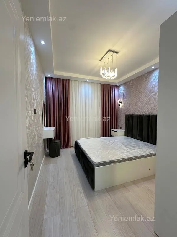 Satılır 2 otaqlı köhnə tikili 55 m²