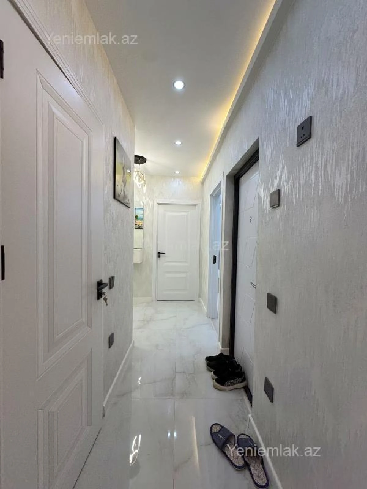 Satılır 2 otaqlı köhnə tikili 55 m²