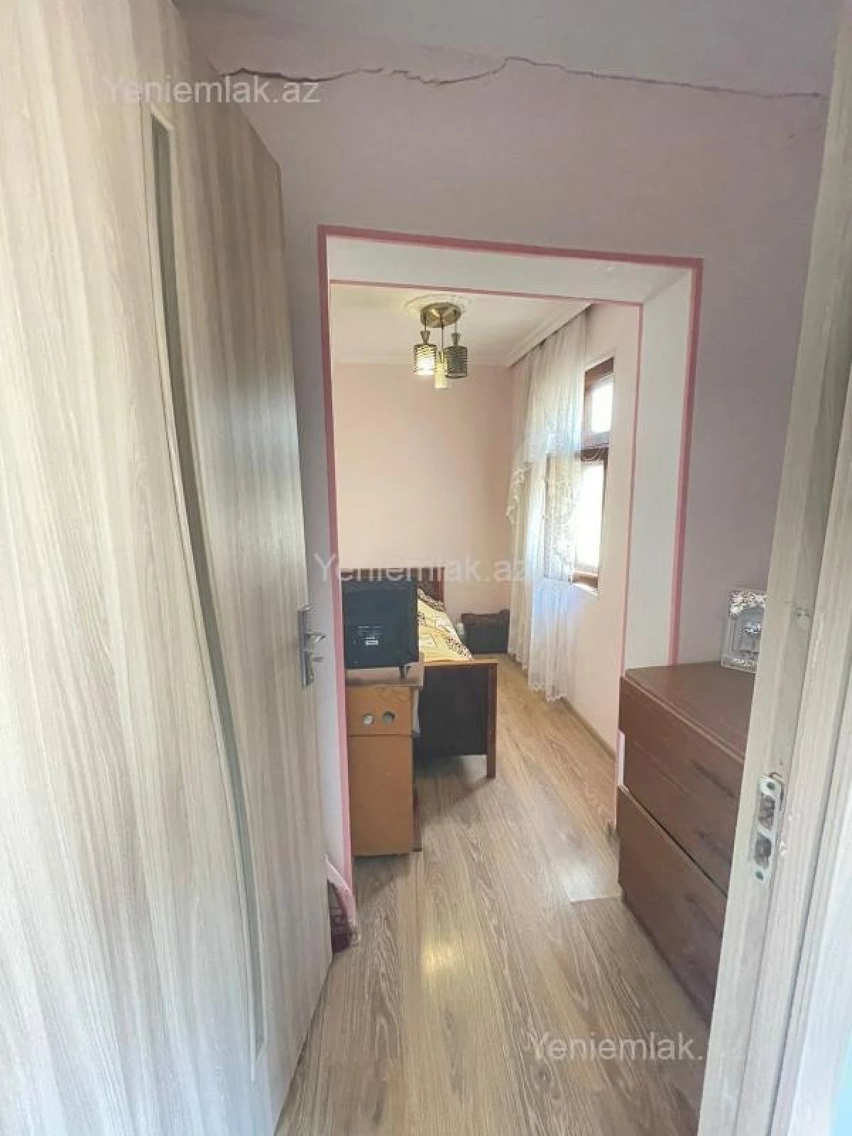 Satılır 5 otaqlı həyət evi 160 m²