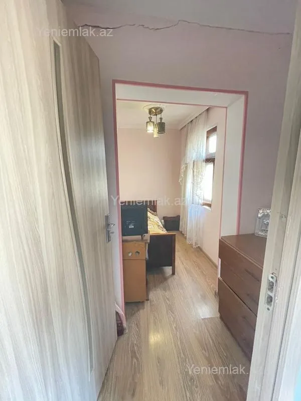 Satılır 5 otaqlı həyət evi 160 m²