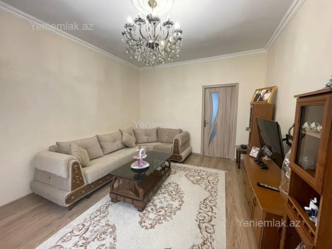 Satılır 5 otaqlı həyət evi 160 m²