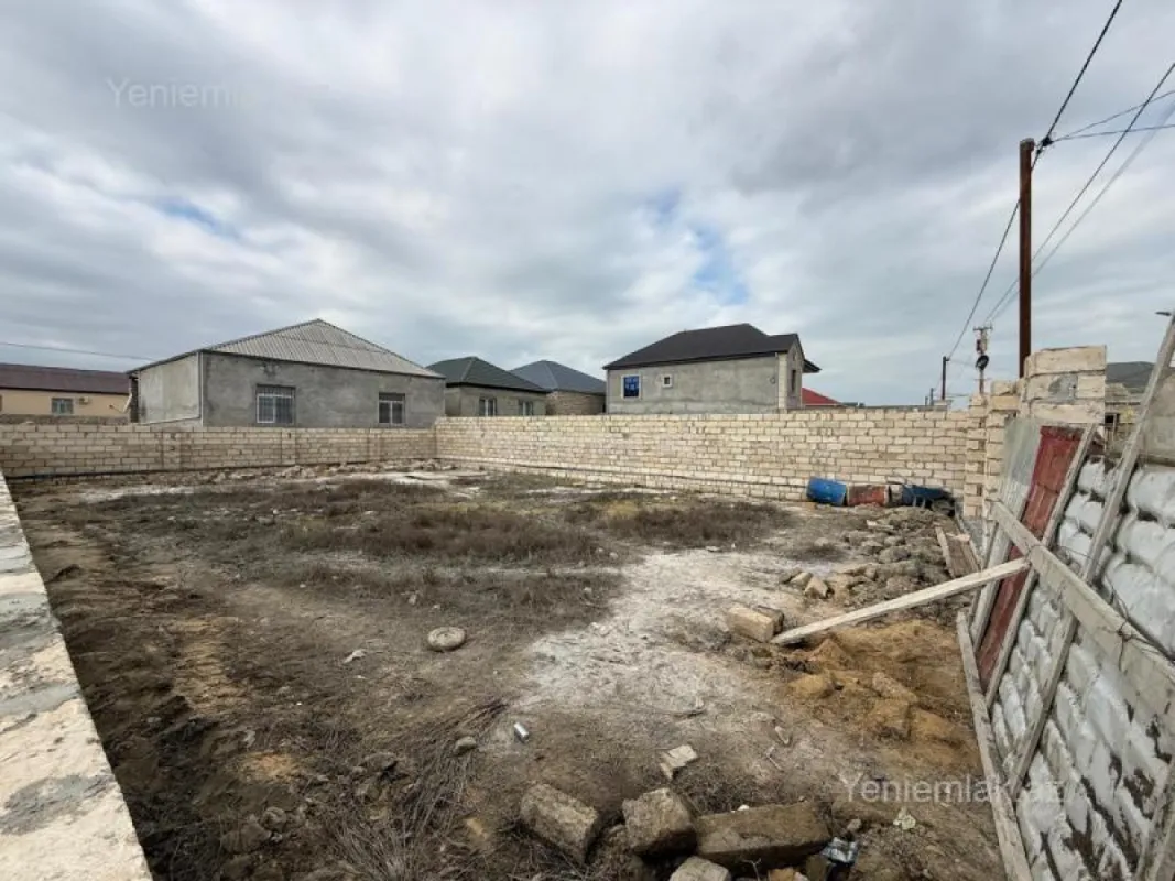 Satılır 3 otaqlı həyət evi 100 m²