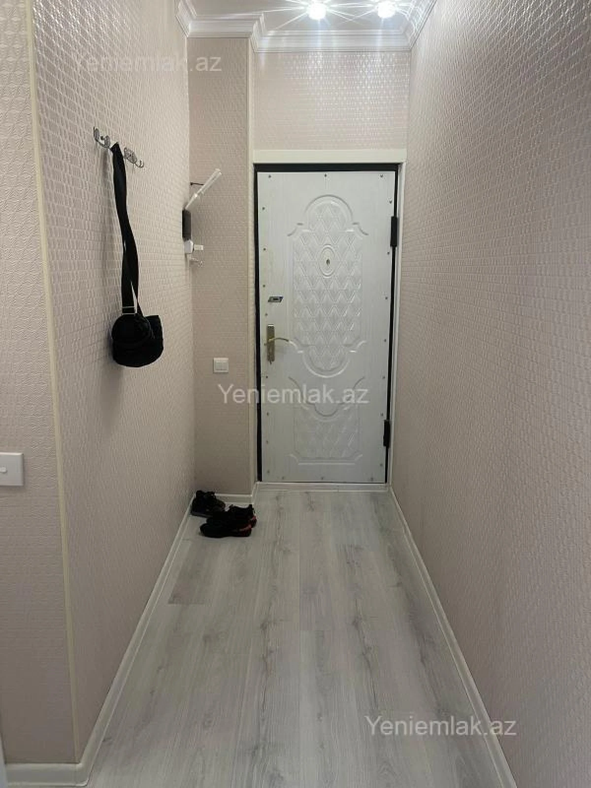 Satılır 2 otaqlı köhnə tikili 55 m²