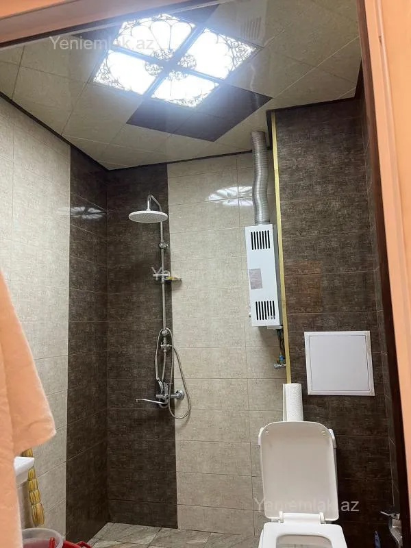 Satılır 2 otaqlı köhnə tikili 55 m²