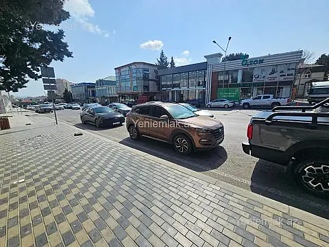 Satılır 2 otaqlı obyekt 180 m²