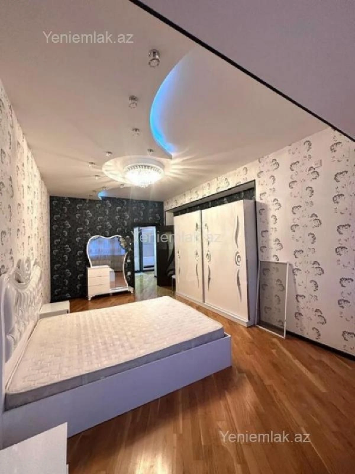 Satılır 3 otaqlı yeni tikili 110 m²