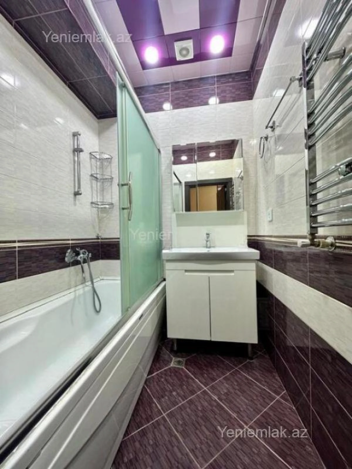 Satılır 3 otaqlı yeni tikili 110 m²