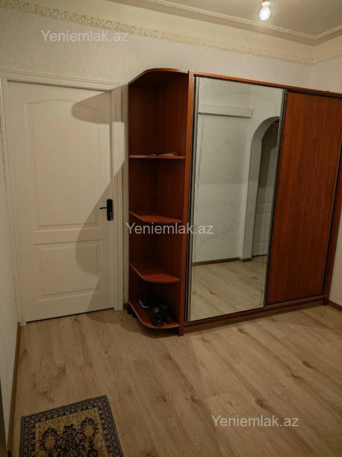 Satılır 4 otaqlı köhnə tikili 100 m²