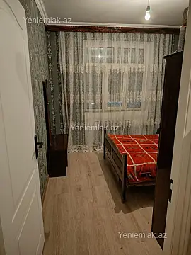 Satılır 4 otaqlı köhnə tikili 100 m²