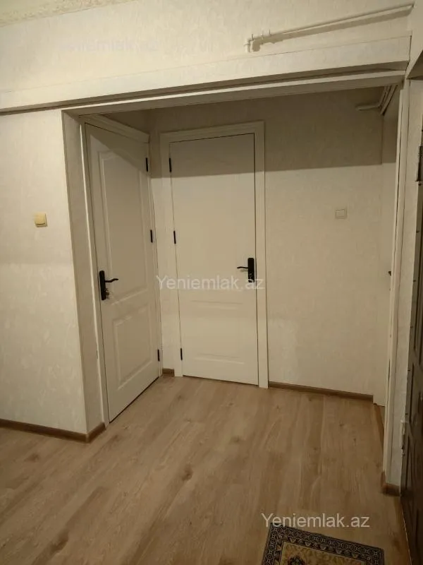 Satılır 4 otaqlı köhnə tikili 100 m²