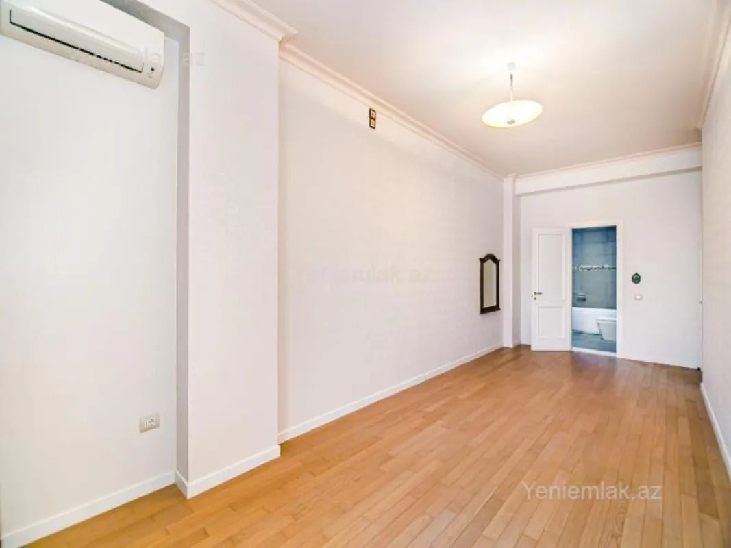 Satılır 3 otaqlı yeni tikili 153 m²