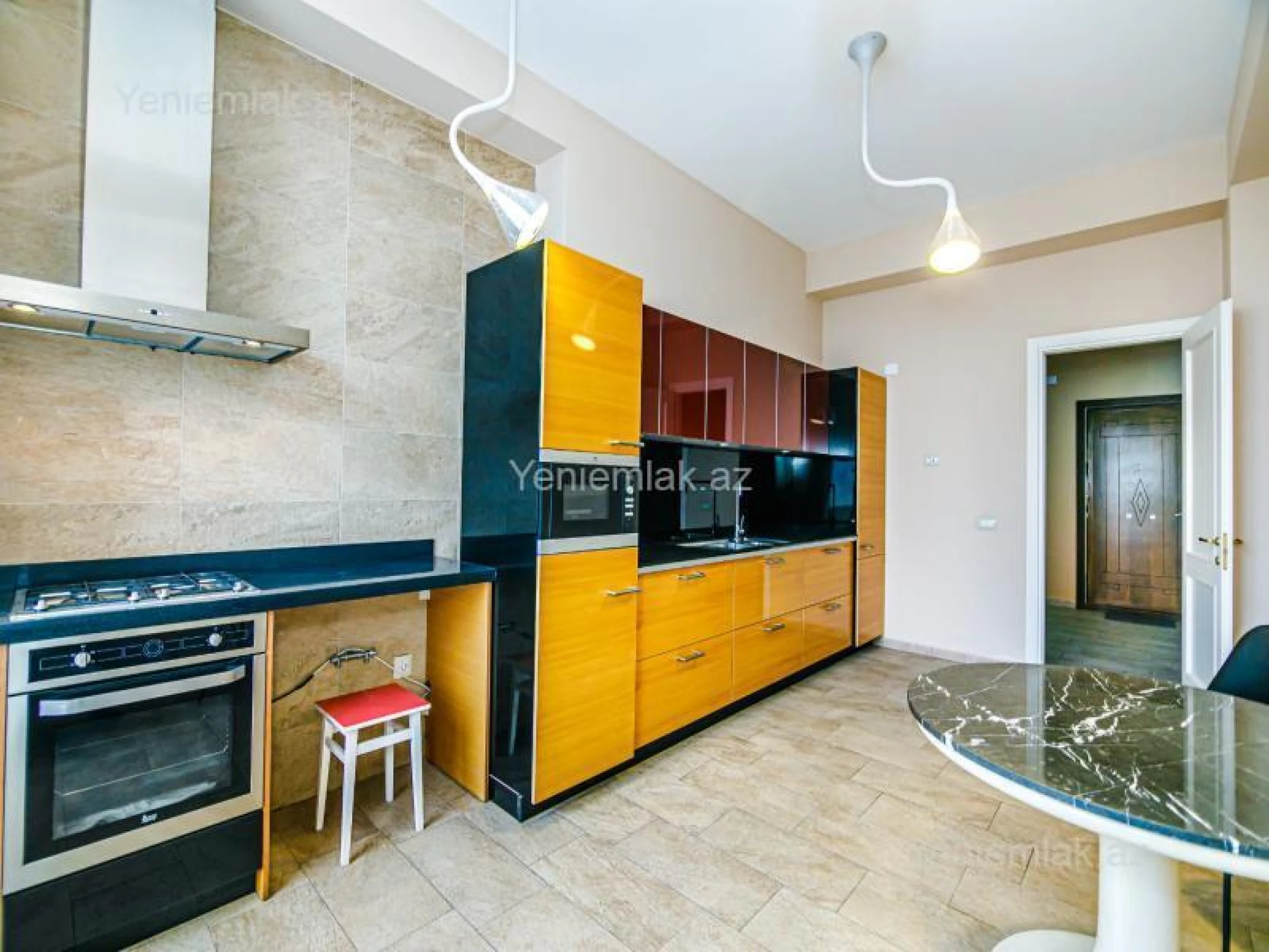 Satılır 3 otaqlı yeni tikili 153 m²