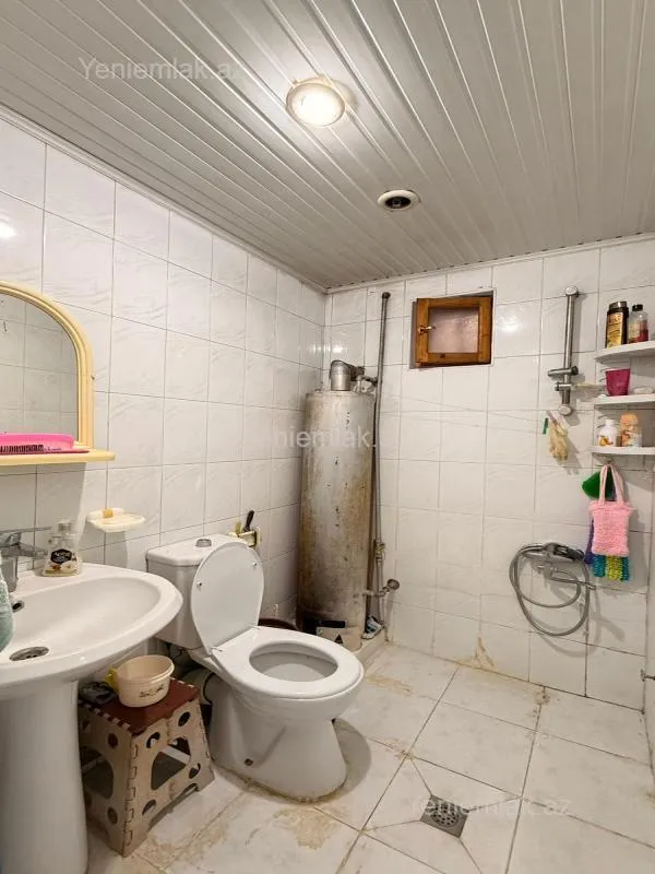 Satılır 2 otaqlı köhnə tikili 52 m²