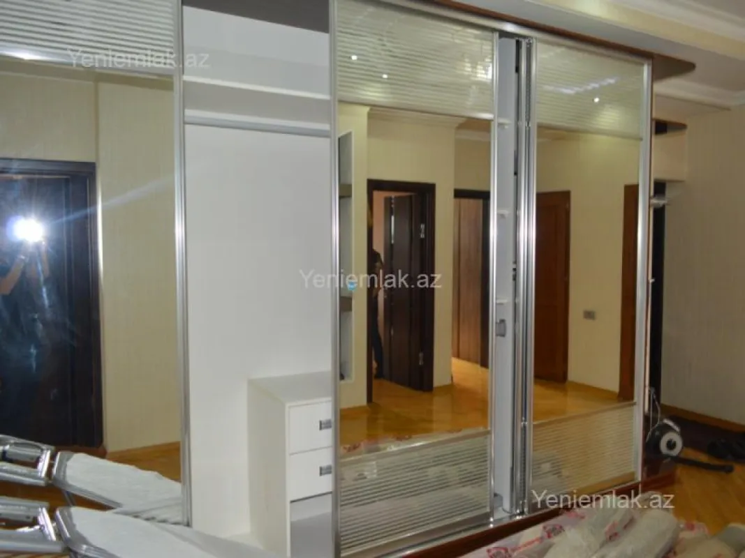 Satılır 3 otaqlı yeni tikili 142 m²