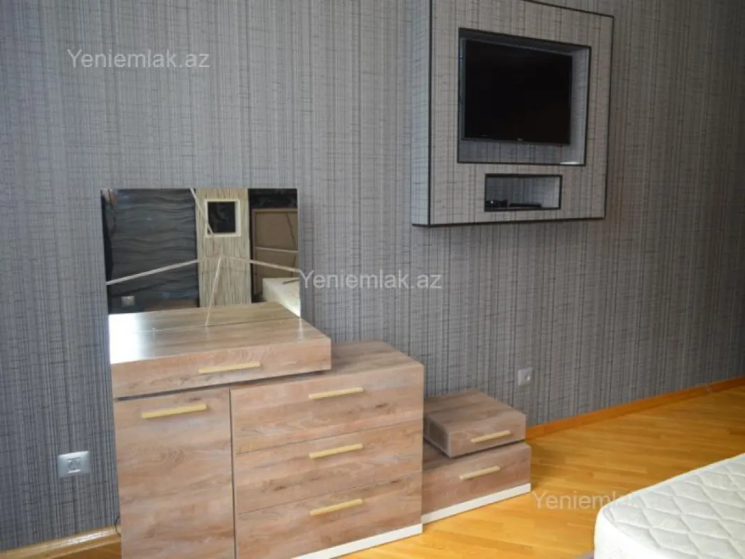 Satılır 3 otaqlı yeni tikili 142 m²