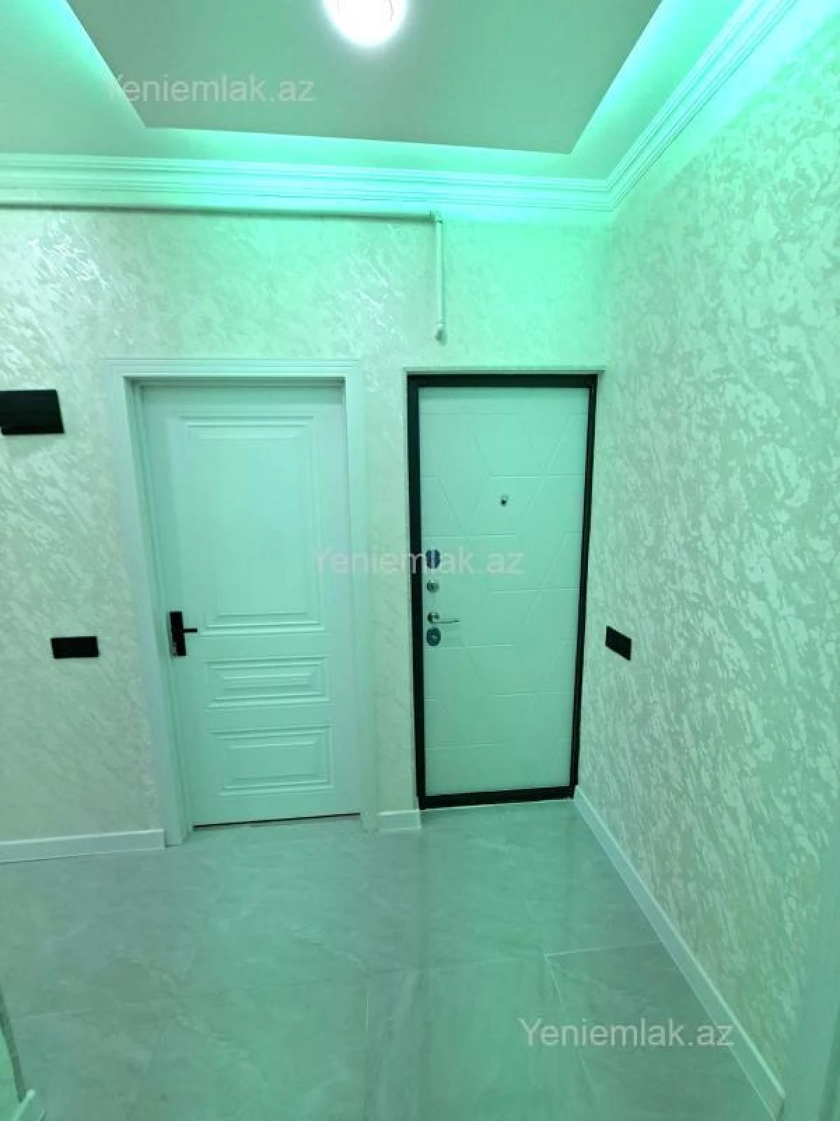 Satılır 2 otaqlı köhnə tikili 65 m²