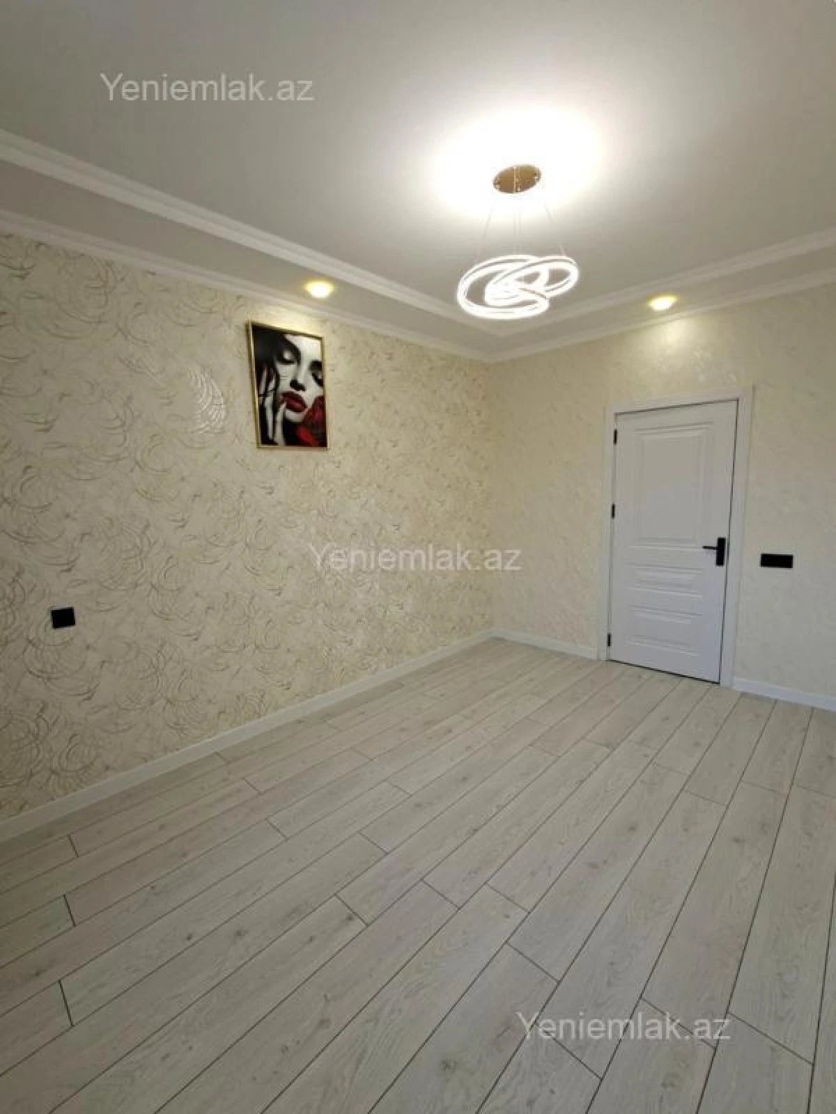 Satılır 2 otaqlı köhnə tikili 65 m²