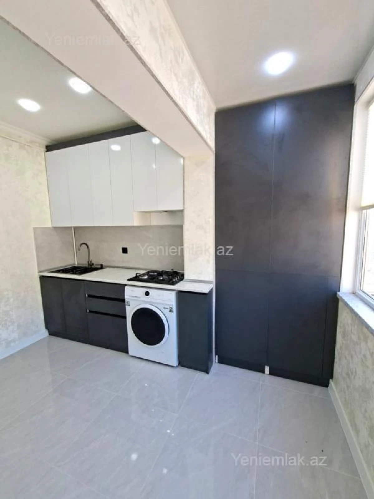 Satılır 2 otaqlı köhnə tikili 65 m²