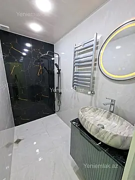 Satılır 2 otaqlı köhnə tikili 65 m²
