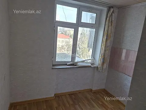 Satılır 1 otaqlı köhnə tikili 35 m²