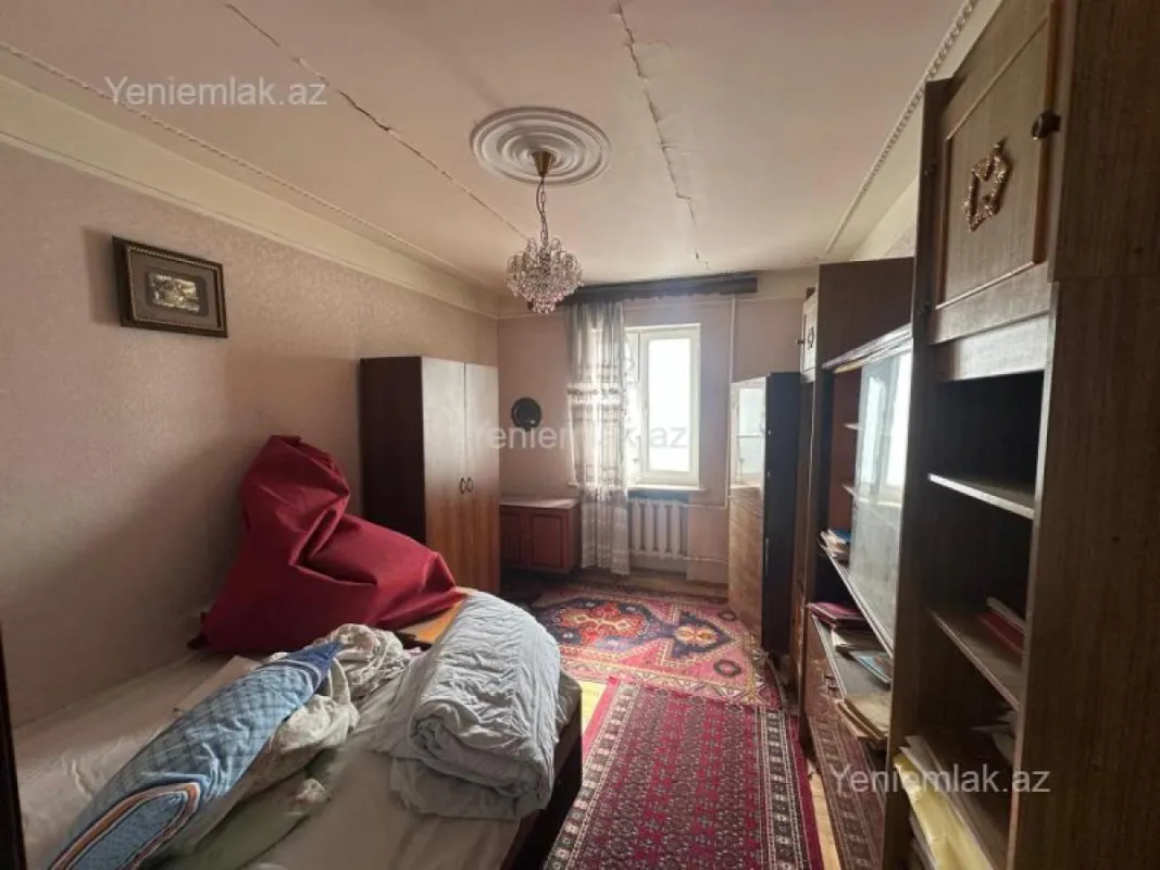 Satılır 3 otaqlı köhnə tikili 85 m²