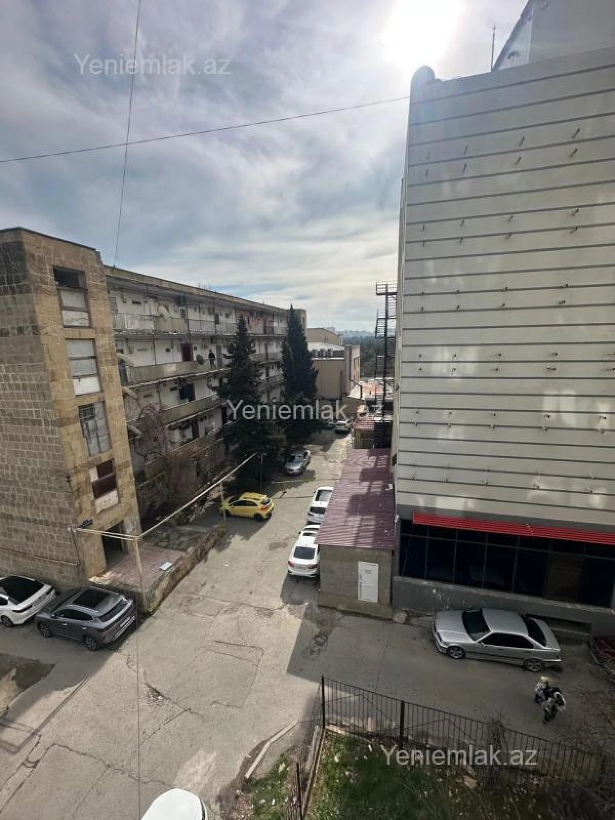 Satılır 3 otaqlı köhnə tikili 85 m²