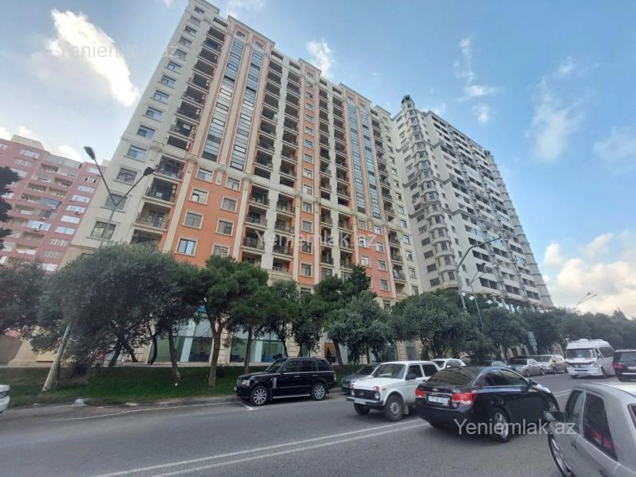 Satılır 3 otaqlı yeni tikili 97 m²