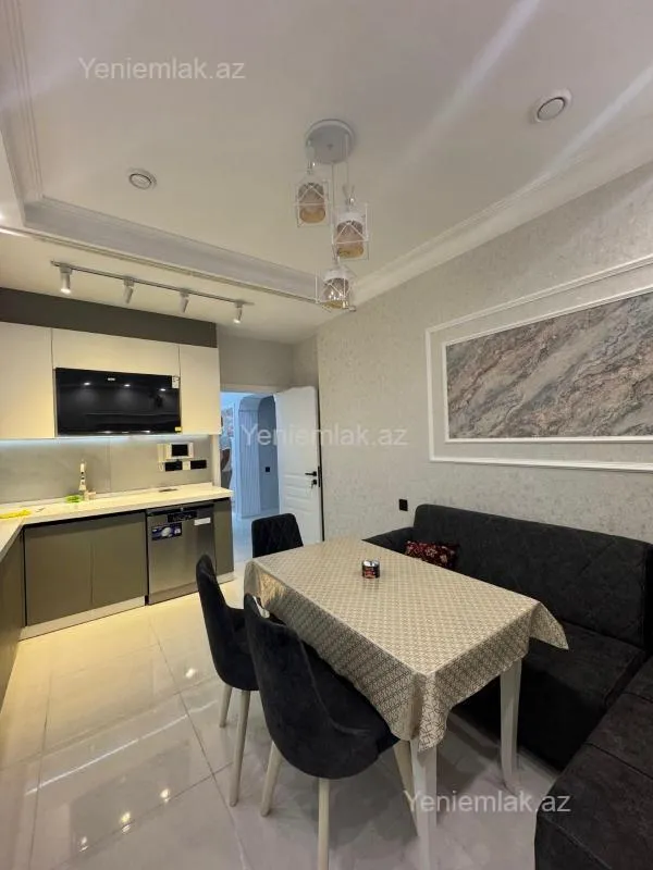 Satılır 3 otaqlı yeni tikili 97 m²