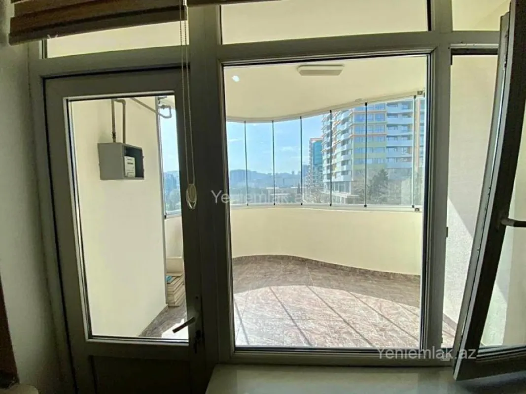 Satılır 3 otaqlı yeni tikili 185 m²