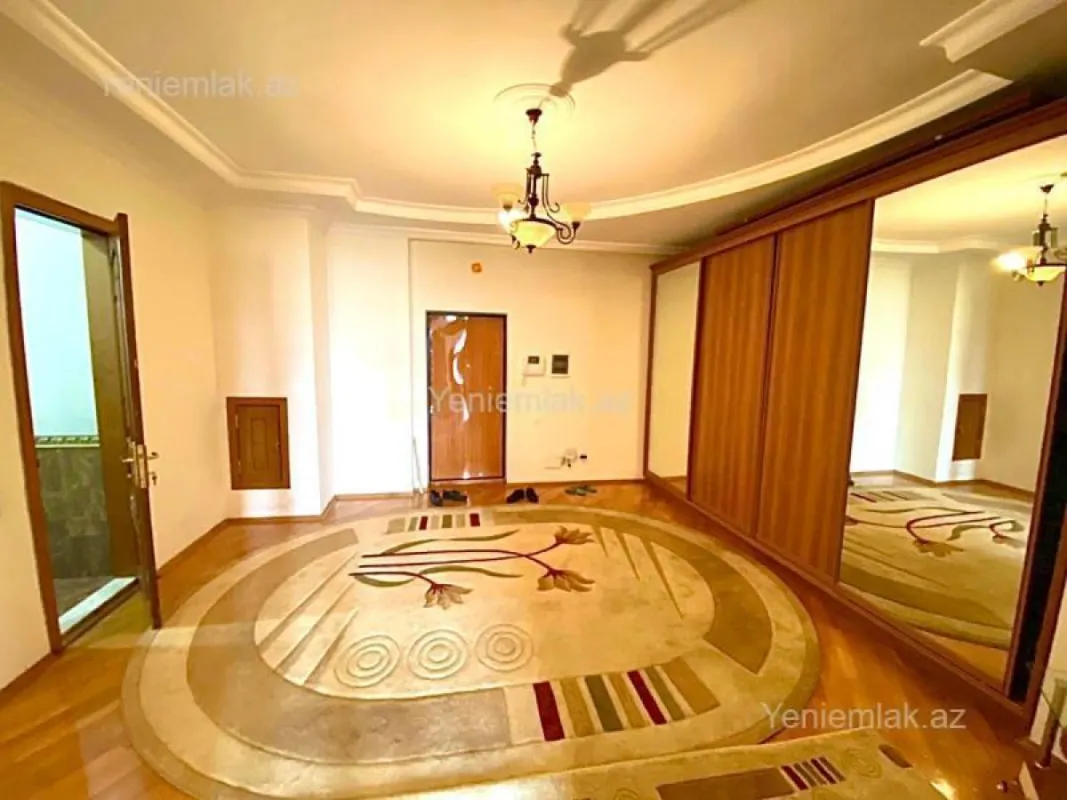 Satılır 3 otaqlı yeni tikili 185 m²