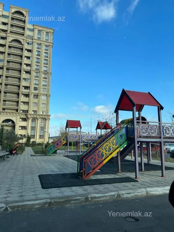 Satılır 2 otaqlı yeni tikili 74 m²