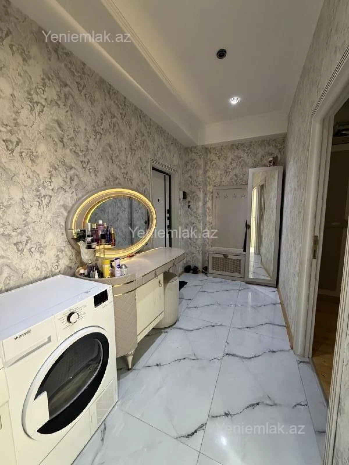 Satılır 2 otaqlı yeni tikili 56 m²