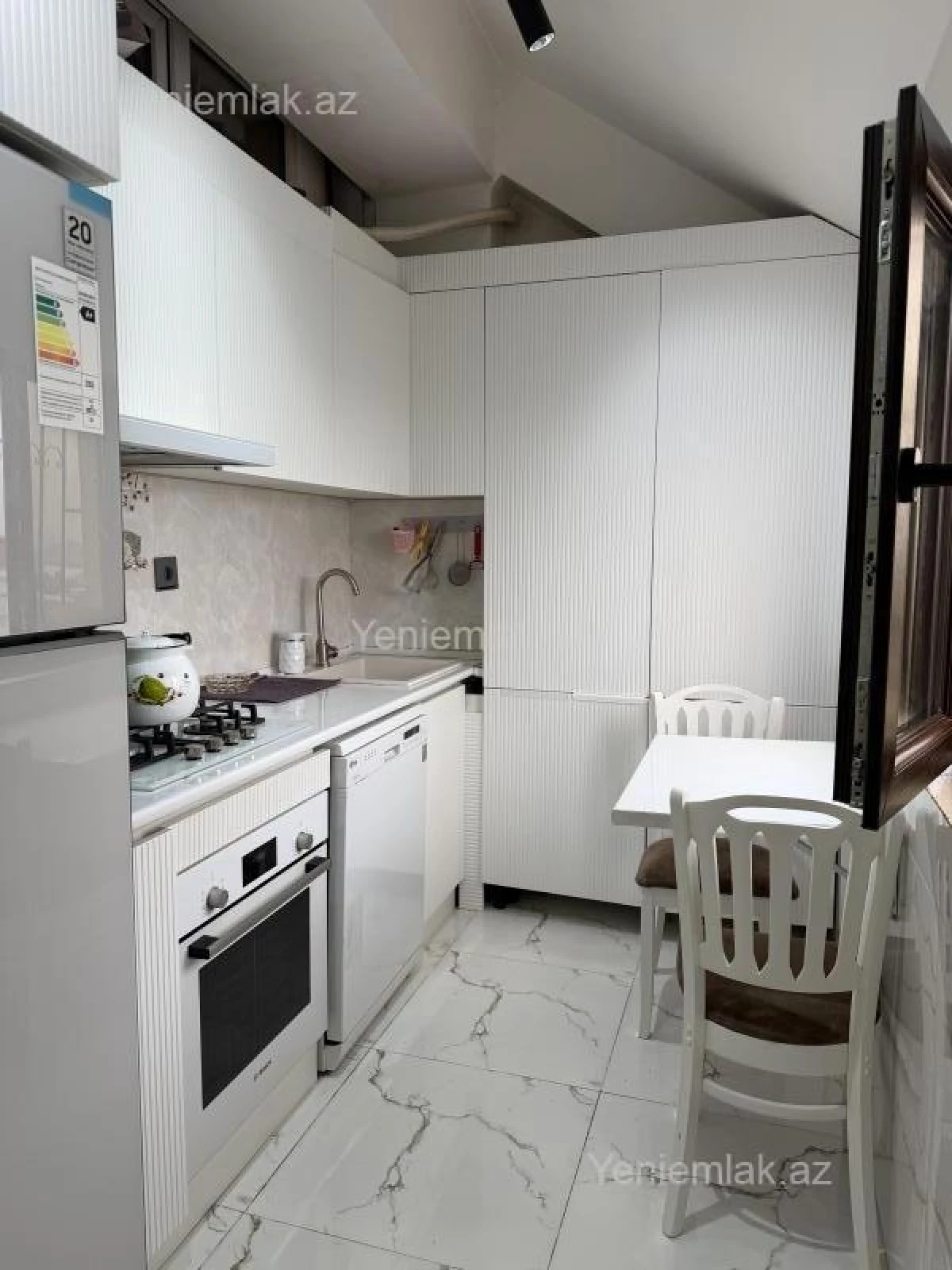 Satılır 2 otaqlı yeni tikili 56 m²