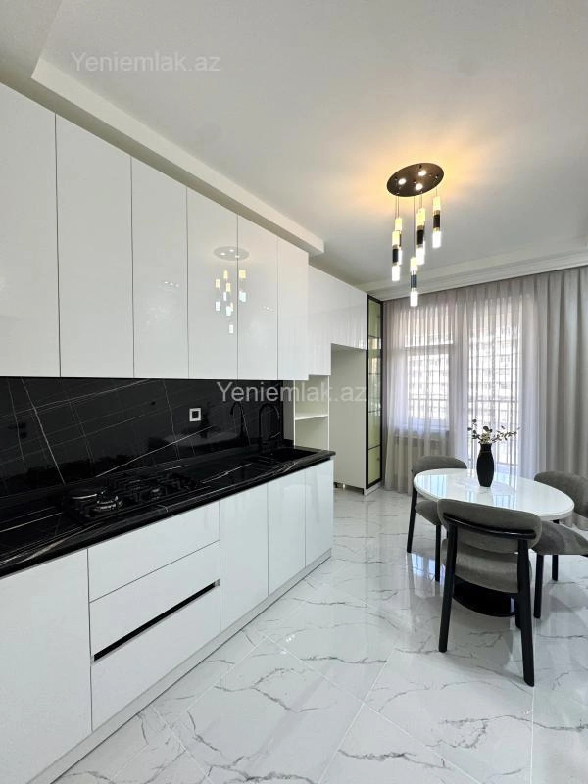 Satılır 2 otaqlı yeni tikili 85 m²