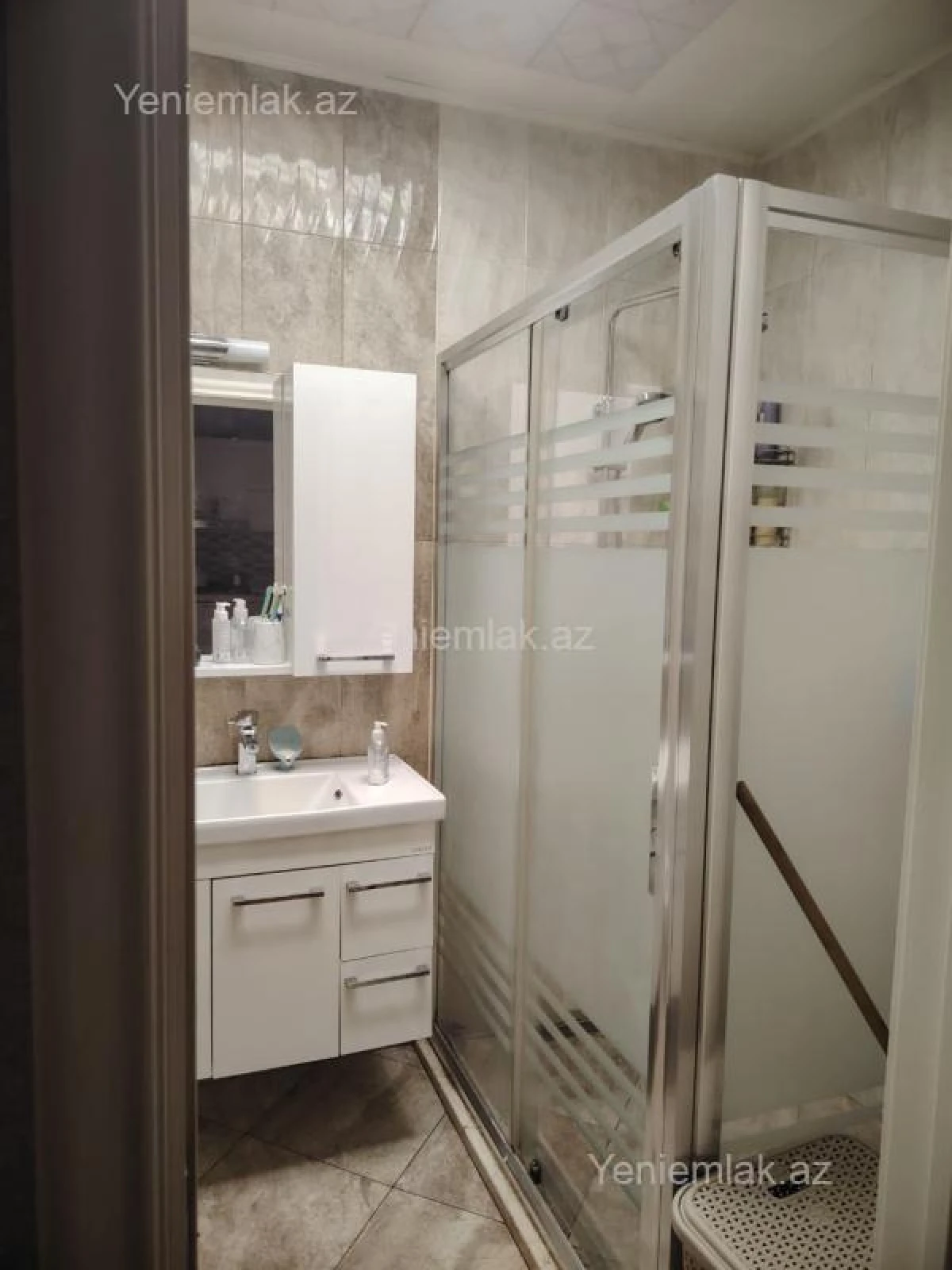 Satılır 2 otaqlı yeni tikili 70 m²