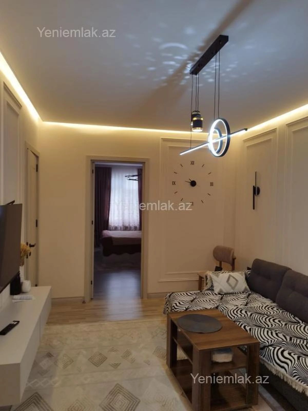 Satılır 2 otaqlı köhnə tikili 55 m²