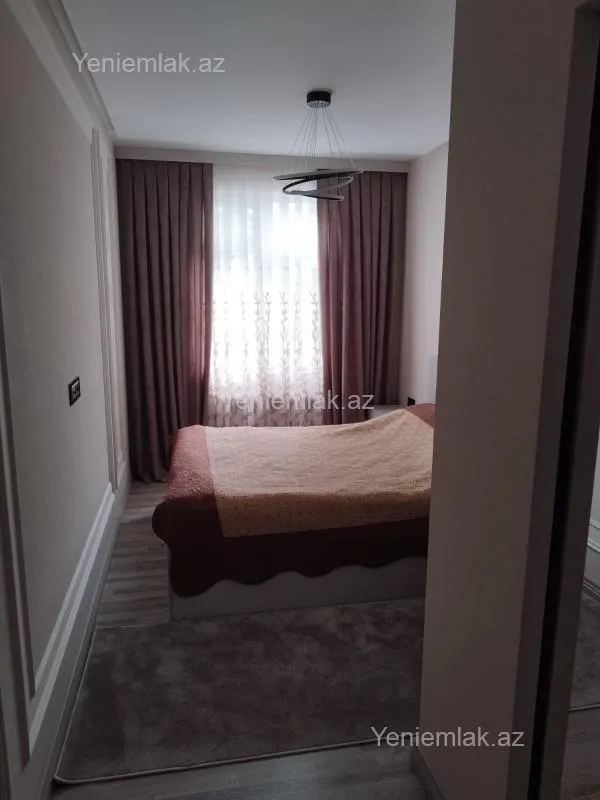 Satılır 2 otaqlı köhnə tikili 55 m²