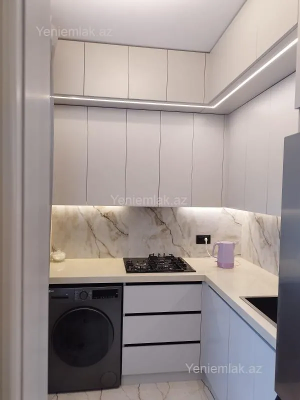 Satılır 2 otaqlı köhnə tikili 55 m²
