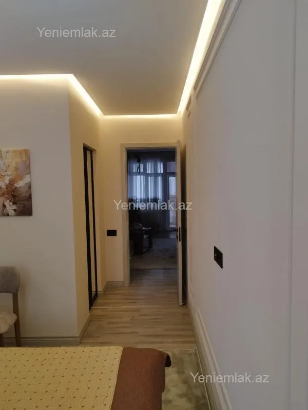 Satılır 2 otaqlı köhnə tikili 55 m²