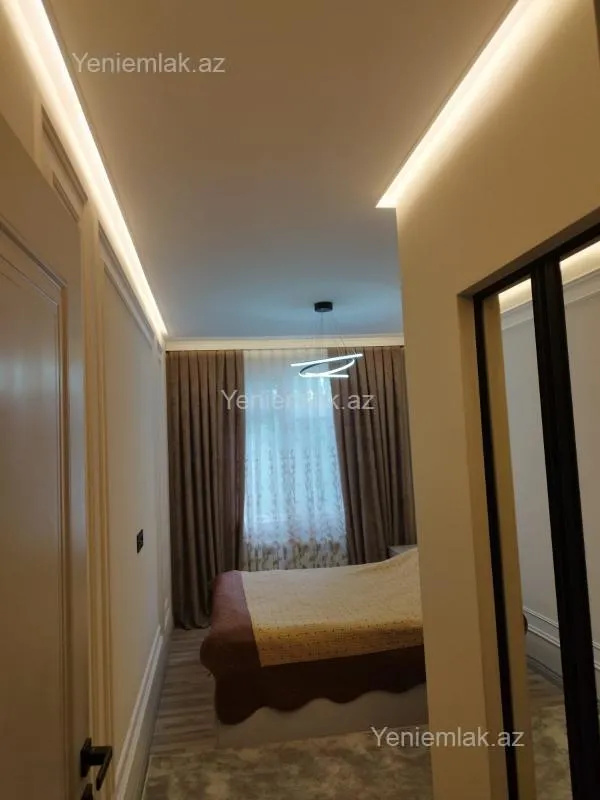 Satılır 2 otaqlı köhnə tikili 55 m²