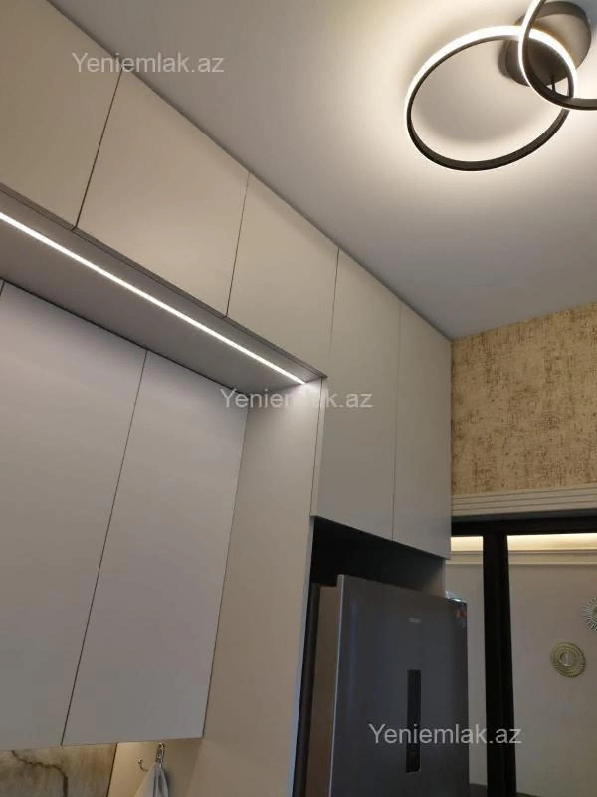 Satılır 2 otaqlı köhnə tikili 55 m²