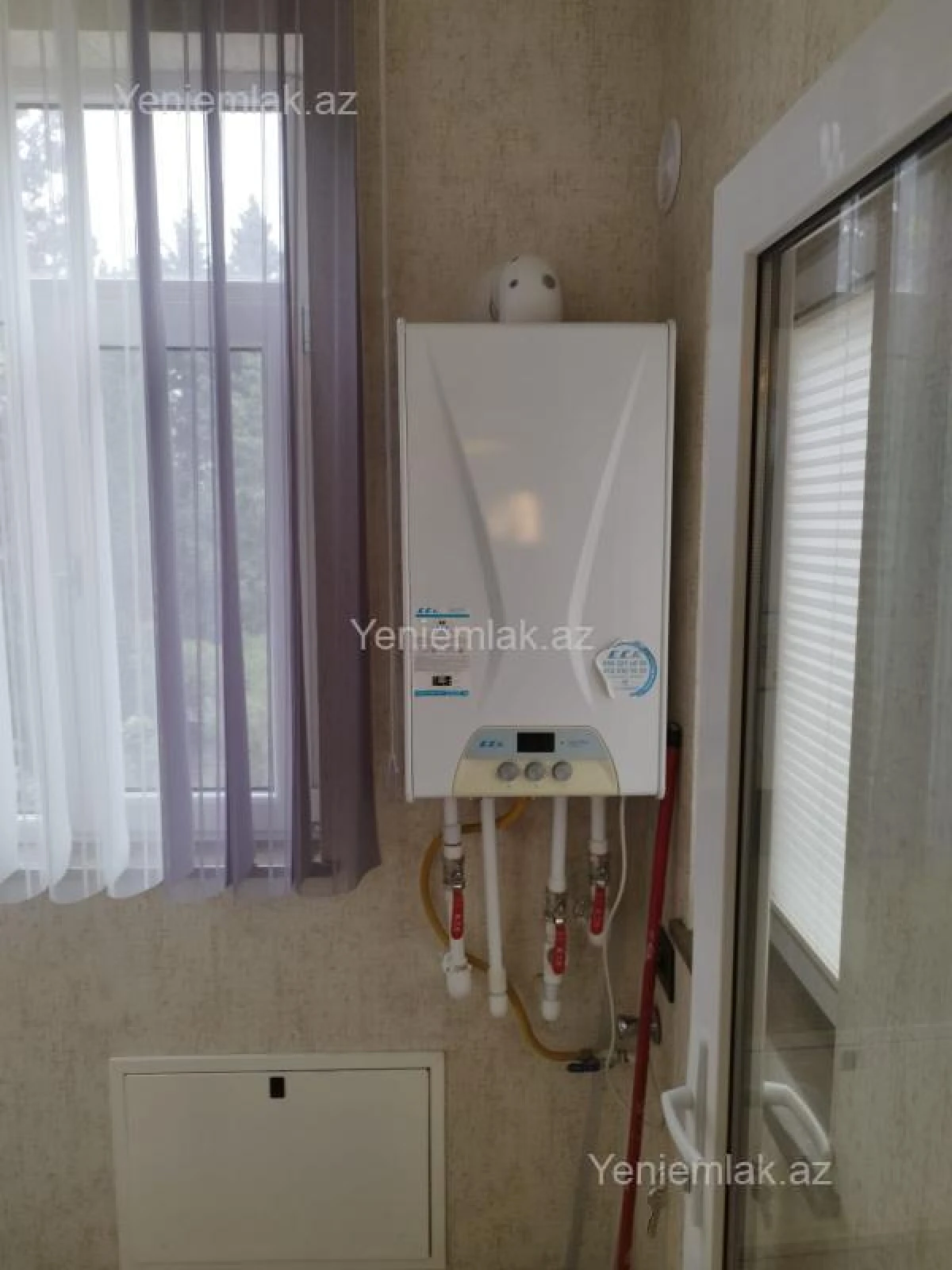 Satılır 2 otaqlı köhnə tikili 55 m²