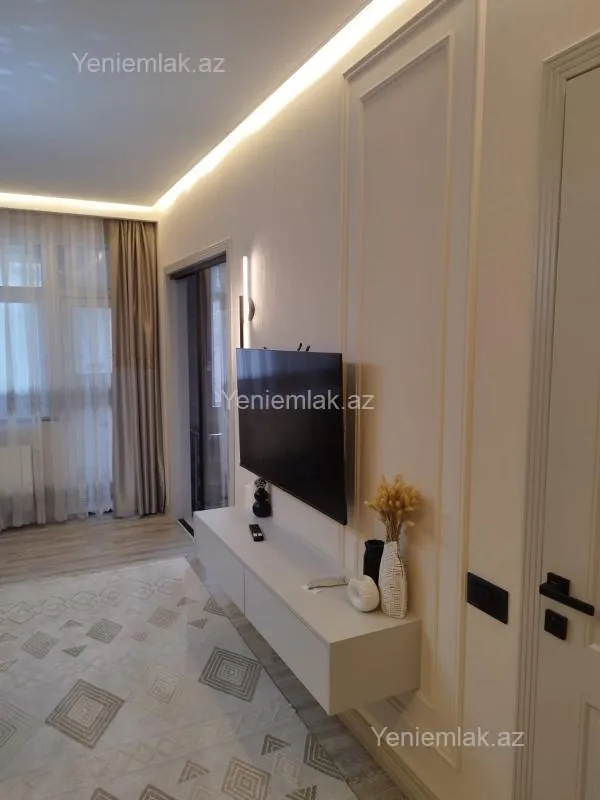Satılır 2 otaqlı köhnə tikili 55 m²