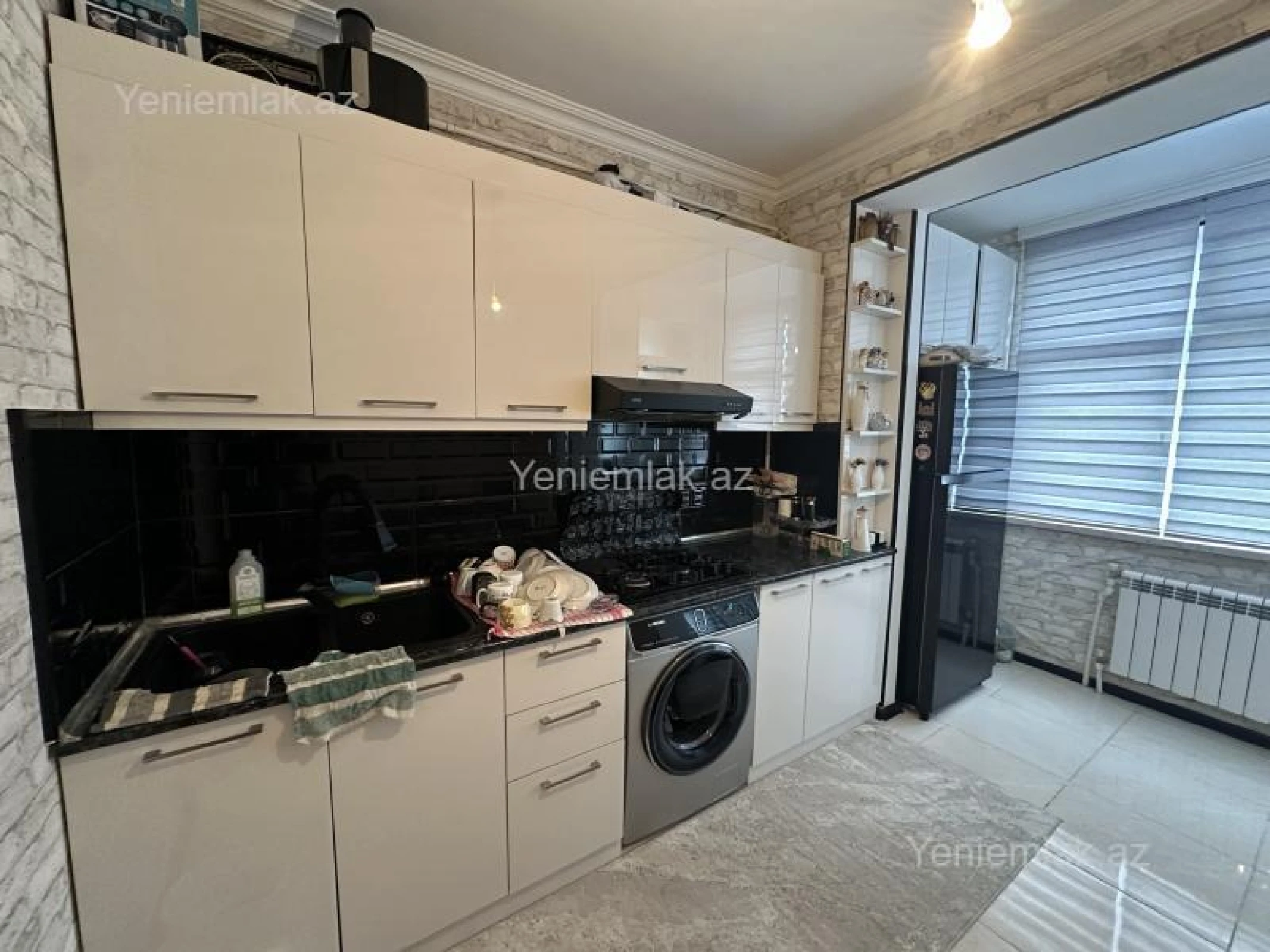Satılır 2 otaqlı köhnə tikili 60 m²
