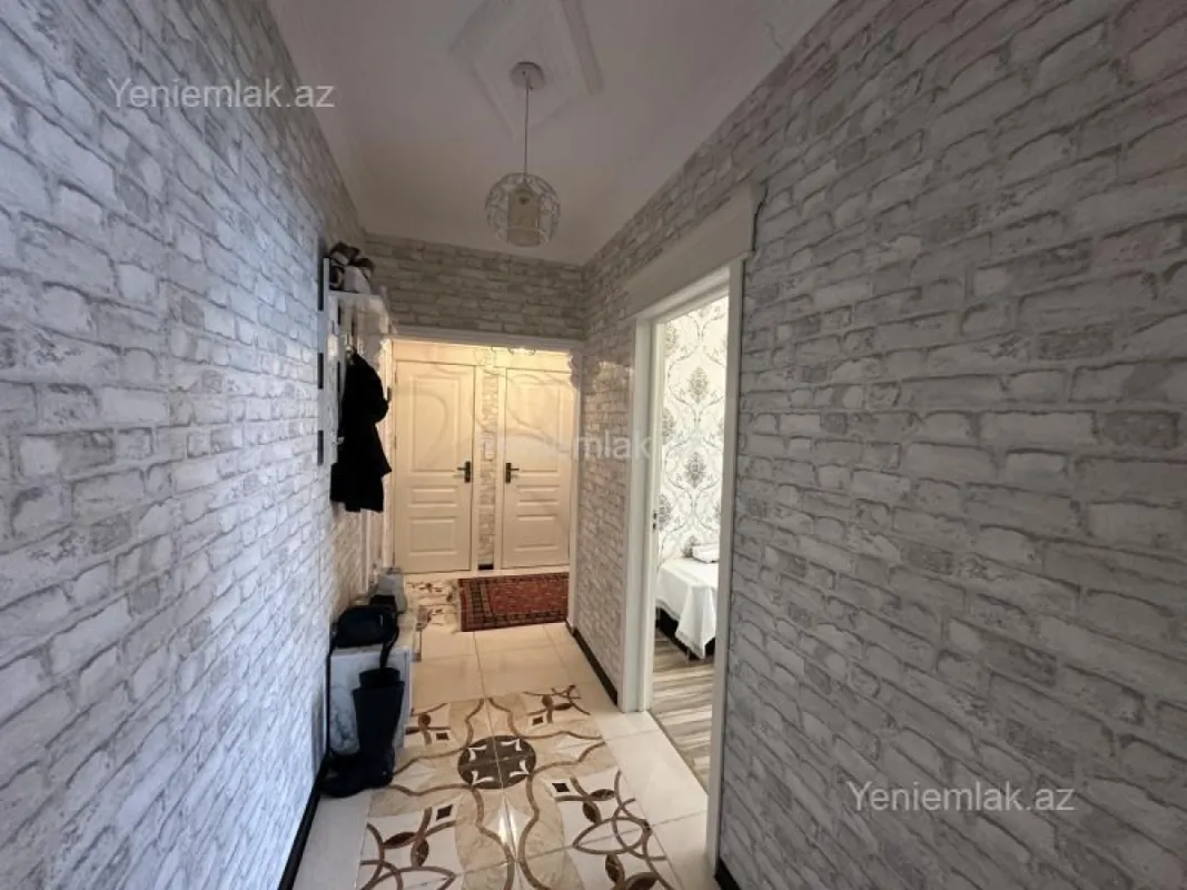 Satılır 2 otaqlı köhnə tikili 60 m²