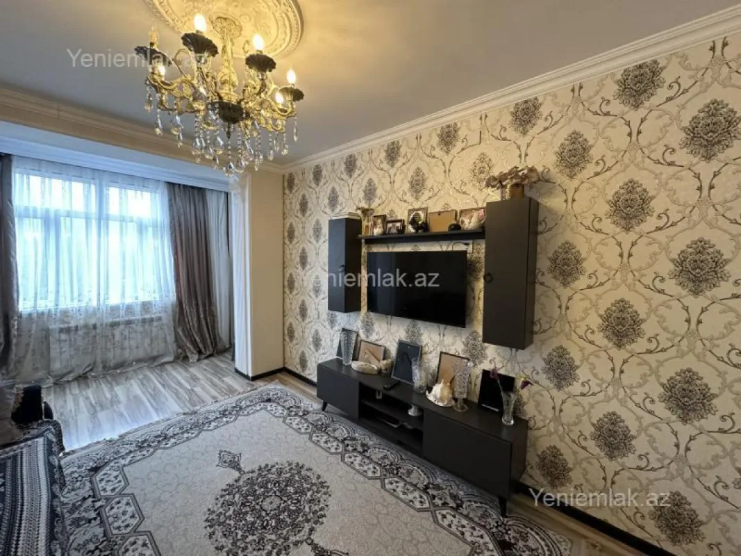 Satılır 2 otaqlı köhnə tikili 60 m²