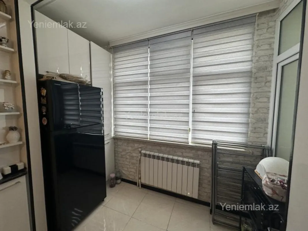 Satılır 2 otaqlı köhnə tikili 60 m²