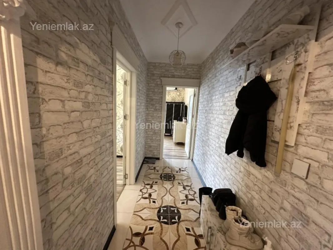 Satılır 2 otaqlı köhnə tikili 60 m²